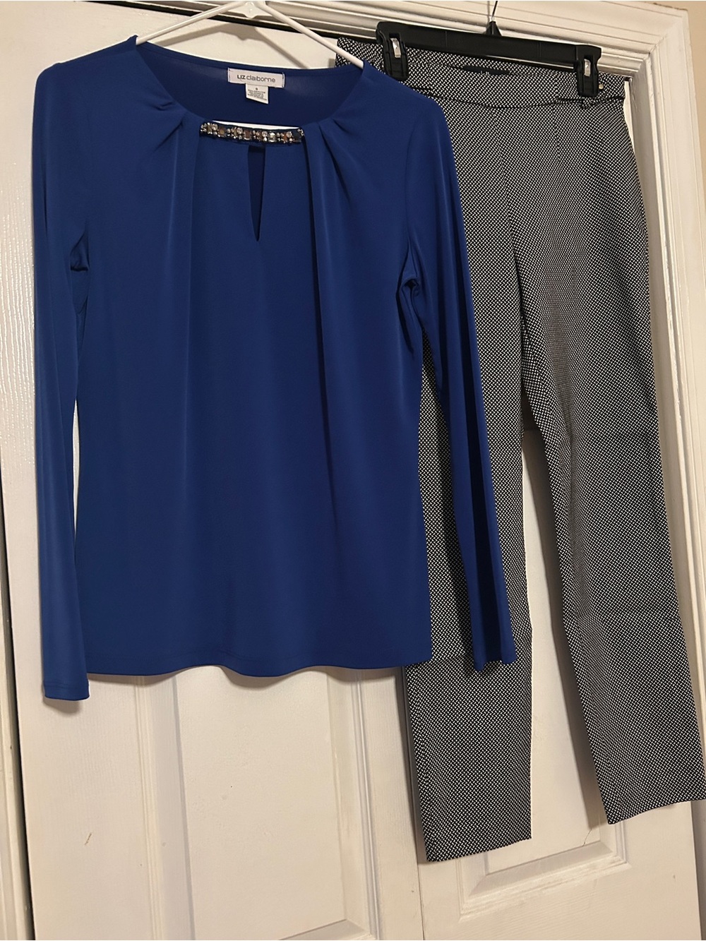 Liz Claiborne Royal Blue Long-Sleeve Blouse with Black & White Skinny ankle pant